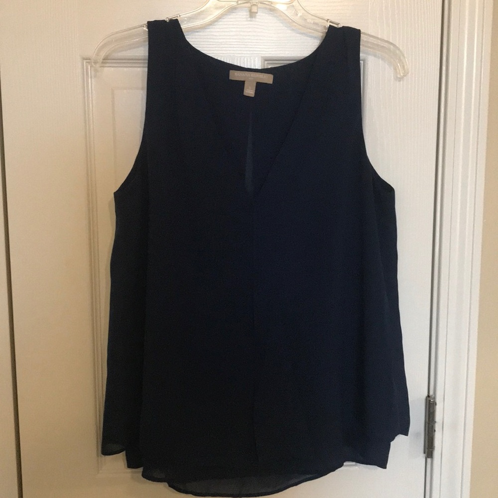 Banana Republic: Sleeveless Top